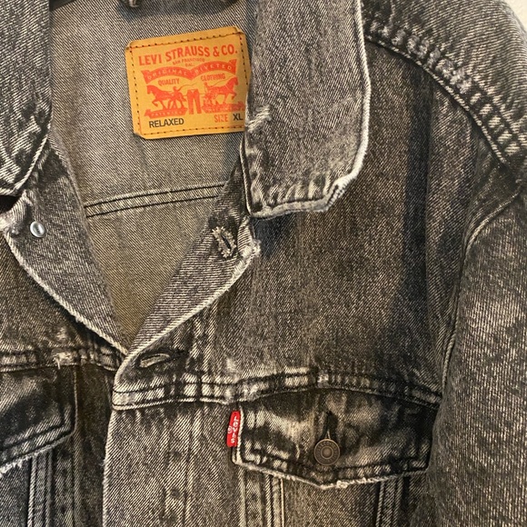 Levi's Gray Denim Jacket - Picture 4 of 9
